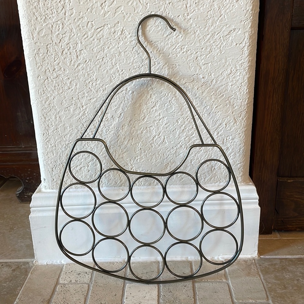 Scarf Hanger